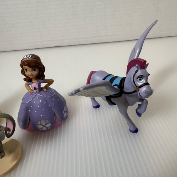 Disney Figures Sofia the First Lot of 4 PVC Figures Cake Toppers Amber/Clover - Picture 3 of 8
